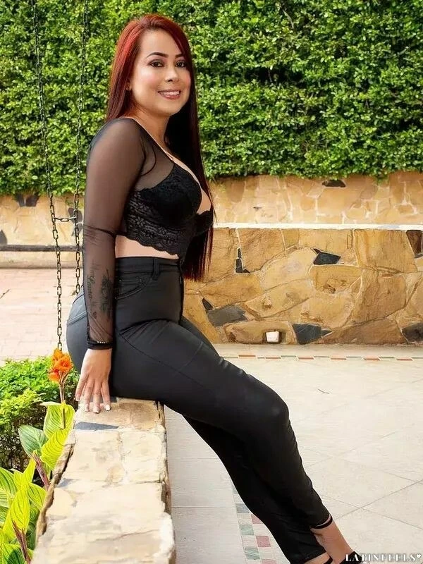 Carmen Profile image 3
