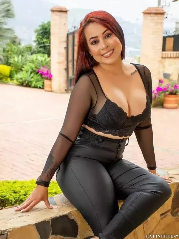 Carmen Profile image 4