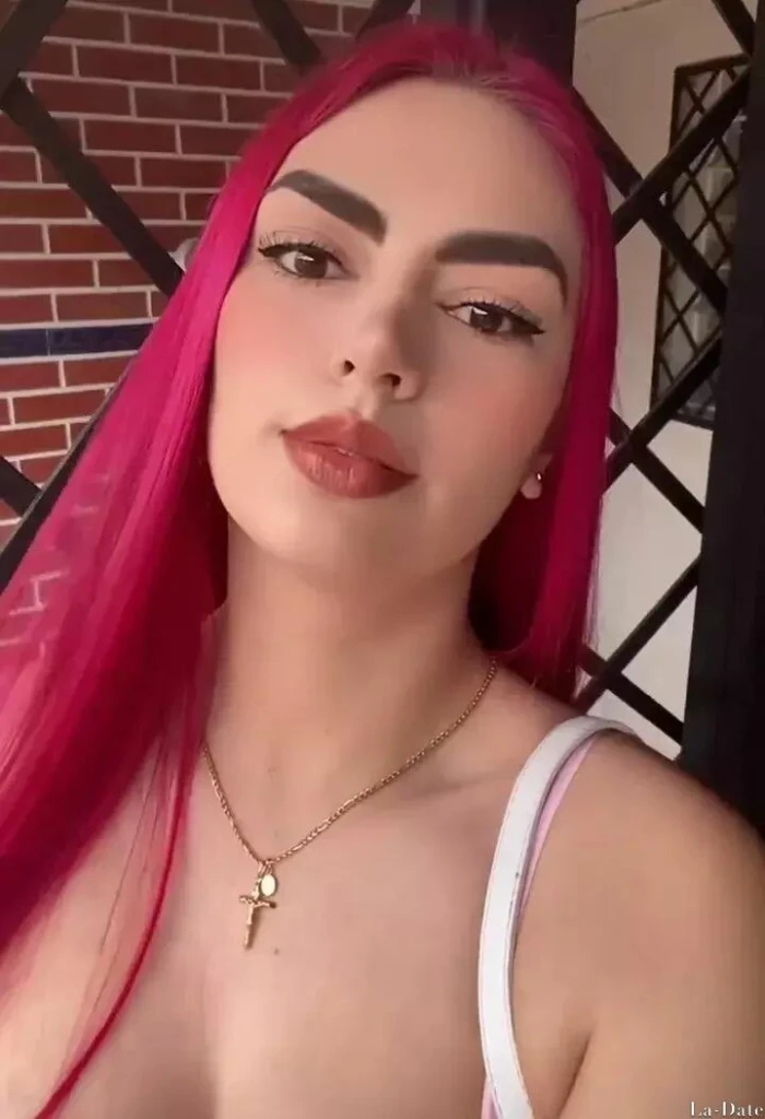 Angelica Profile image 2