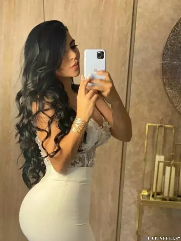 Gabriela Profile image 2