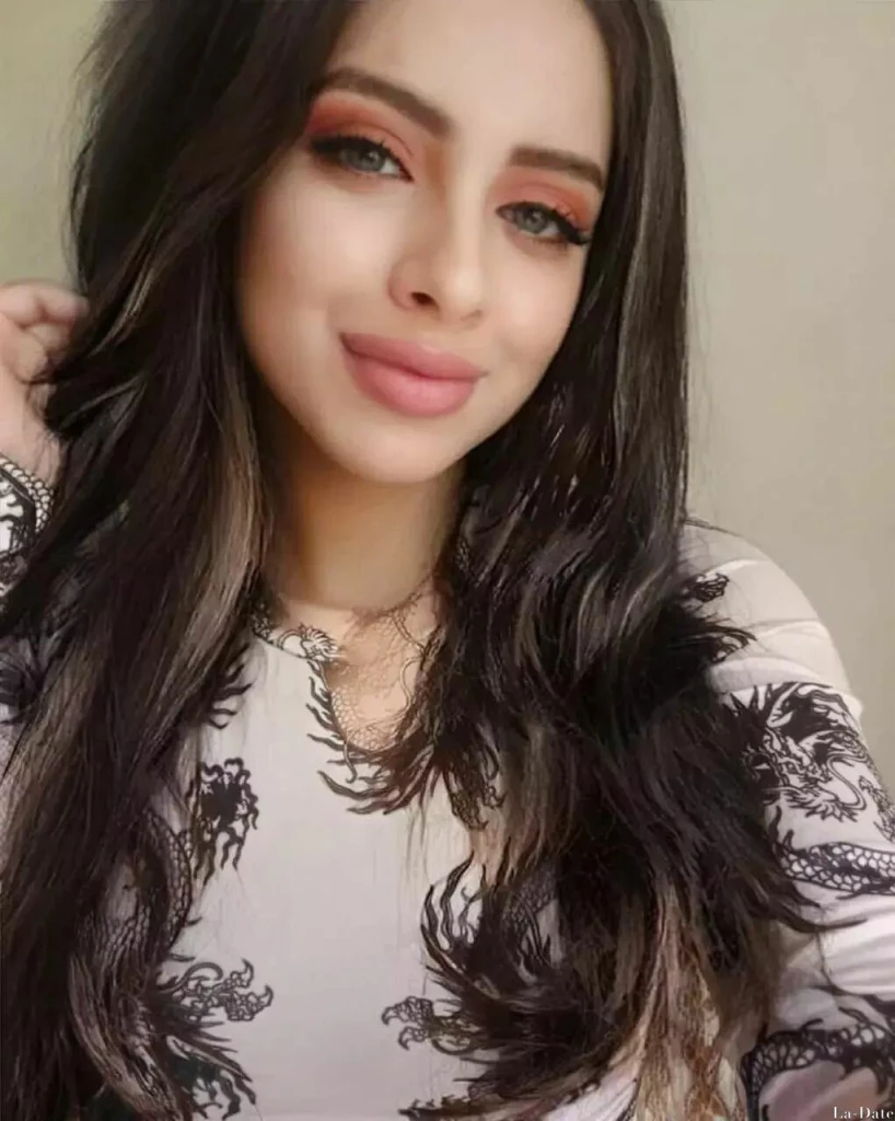 Carmen Profile image 2