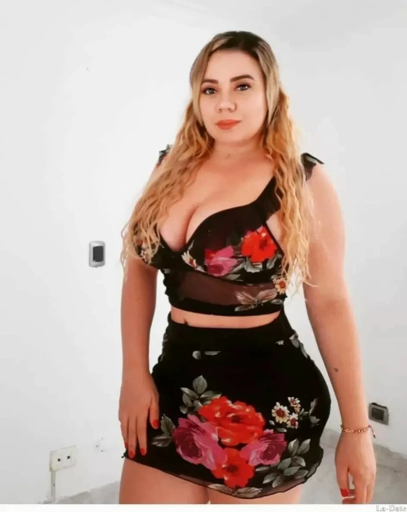 Gloria Profile image 3